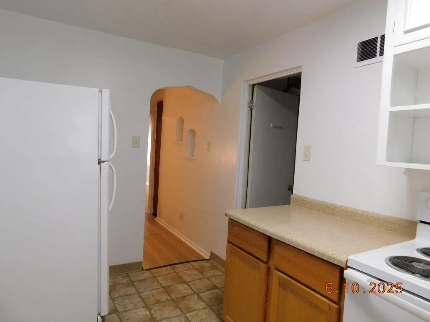 3 bed, 1040 sqft, $875 — Photo 4