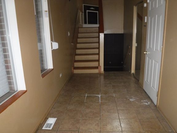 3rd image of 21702 Peterson Ave