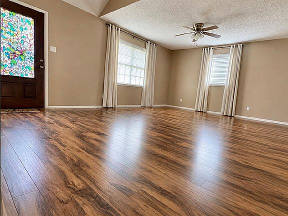 5th image of 1001 Clearspring Dr