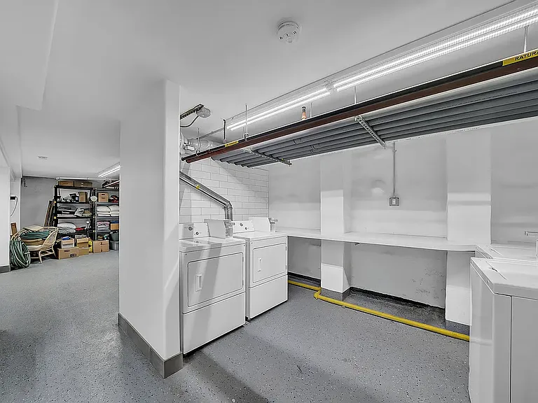 934 President St #9 — Photo 9