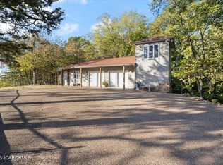 1212 Weather View Dr, Holts Summit, MO 65043