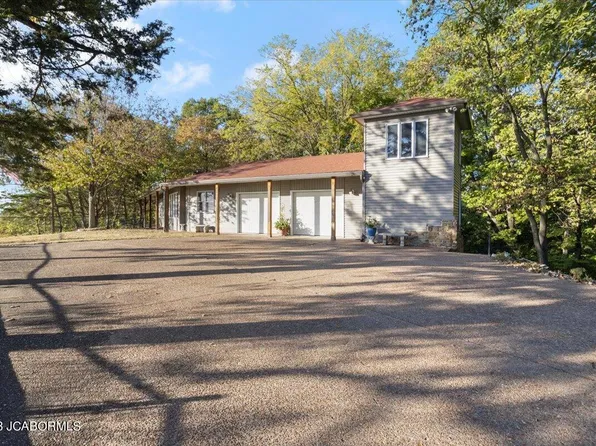 1212 Weather View Dr, Holts Summit, MO 65043