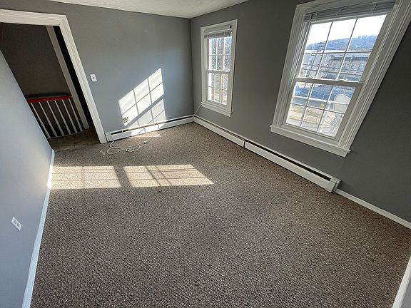5th image of 9 Sitgreaves St