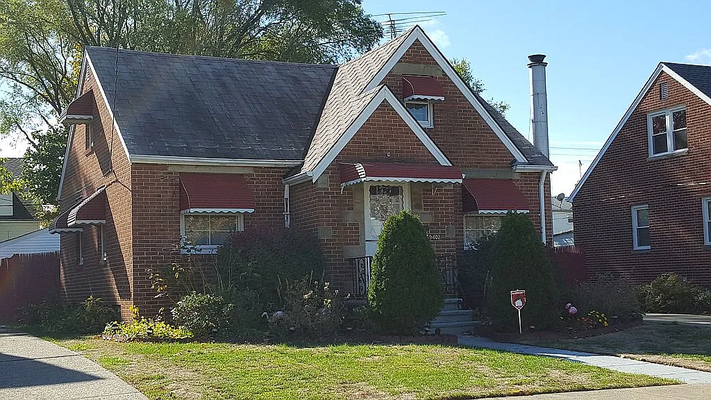 19402 Muskoka Ave photo 1