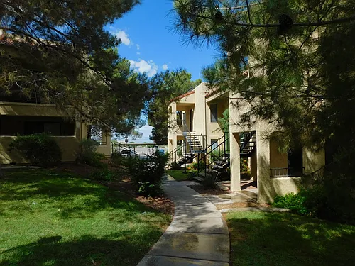 601 Cabrillo Cir #429 Photo 1