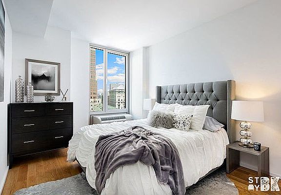 4th image of 172 Montague St #11F
