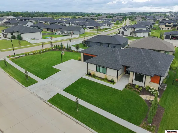 507 N 105th St, Lincoln, NE 68527