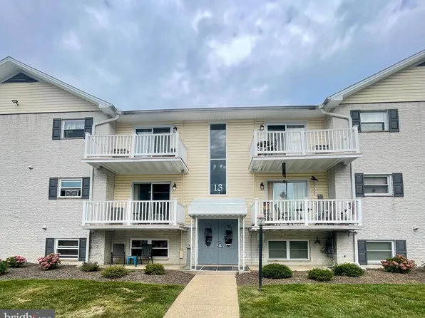 13 Warren Lodge Ct APT 1B, Cockeysville, MD 21030