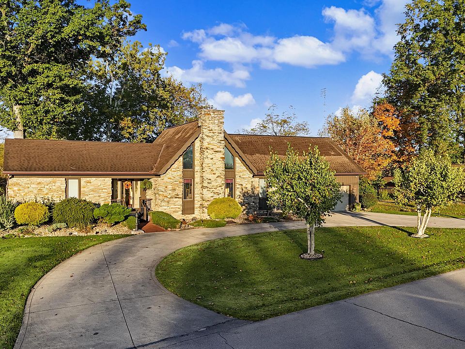 1st image of 714 Poe Rd