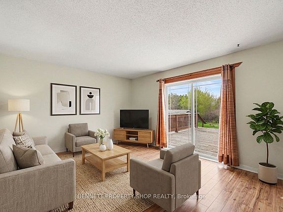 5th image of 22 Poole Creek Cres