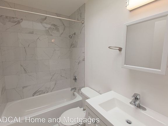 2nd image of 1015 Lincoln Way APT 5