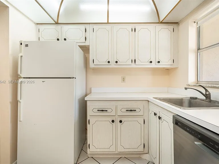 3645 SW Natura Ave #D — Photo 5