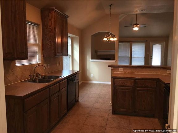 5th image of 497 Willowlake Dr