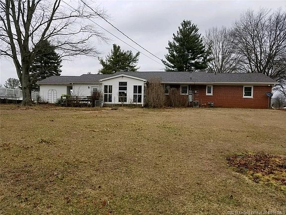 2nd image of 641 W Hawthorne Dr