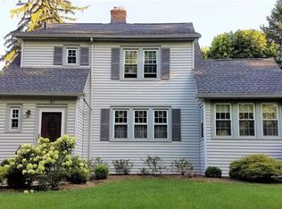 51 Warrington Dr, Rochester, NY 14618