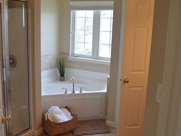5th image of 1546 Middle Park Dr