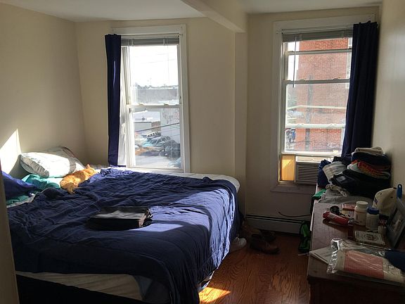 4th image of 10 Ivy Pl #2