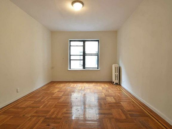 5th image of 56 Bennett Ave APT 5K