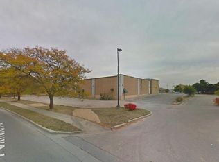 151 Fieldgate Dr, St Charles, IL 60174