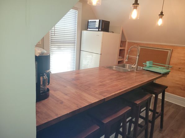 401 Sherman St #2