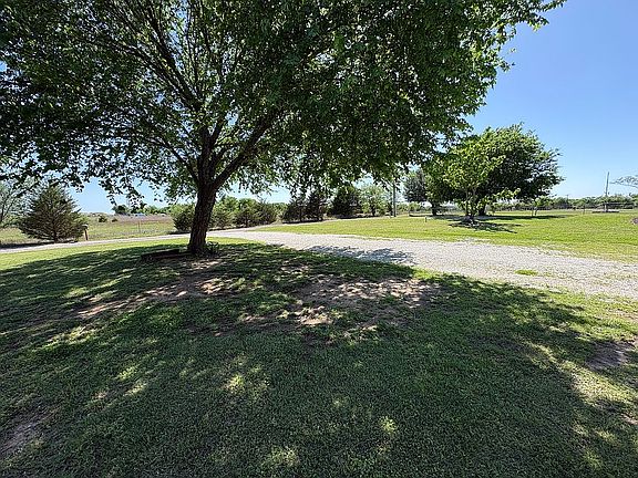 5th image of 2700 Malloy Rd