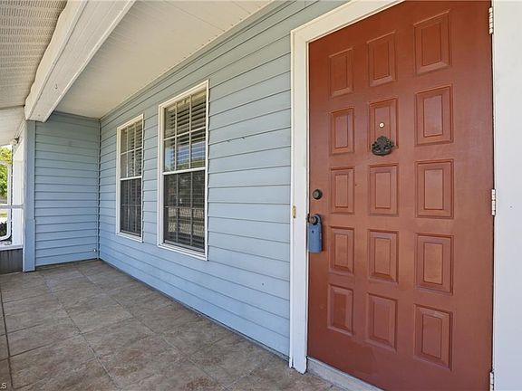 4th image of 17179 Lee RD