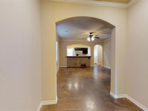 4th image of 3106 Travis Cole Ave