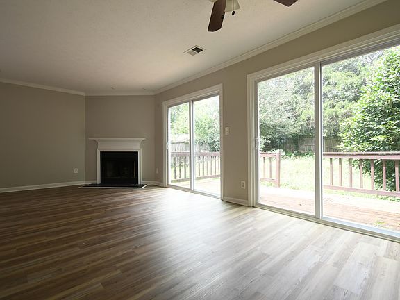 3rd image of 4045 Settlers Hill Way
