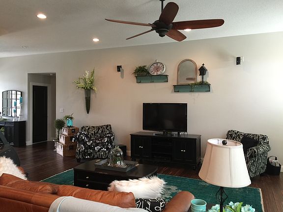 5th image of 8144 Clearbrook Dr