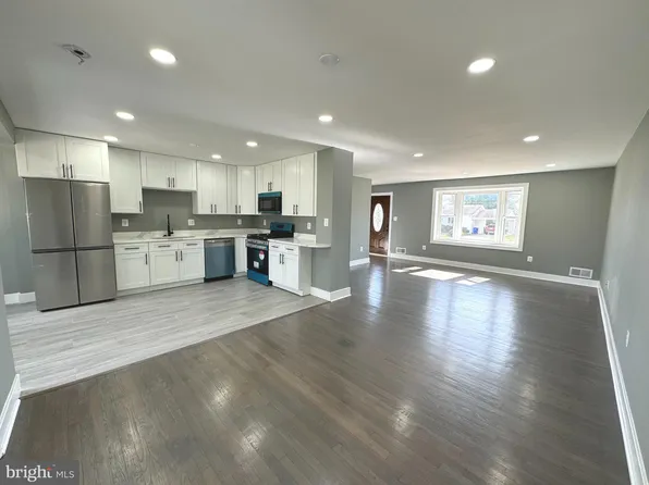 4505 W Frankfort Dr, Rockville, MD 20853
