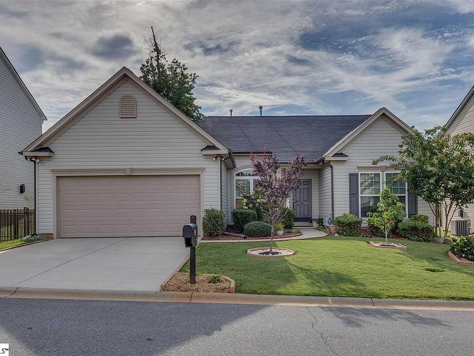 1st image of 28 Madeline Cir