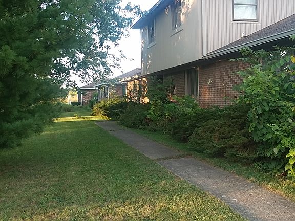 2nd image of 16001 Farr Hills Dr