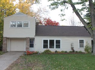 741 Plainfield Ave, Zeeland, MI 49464