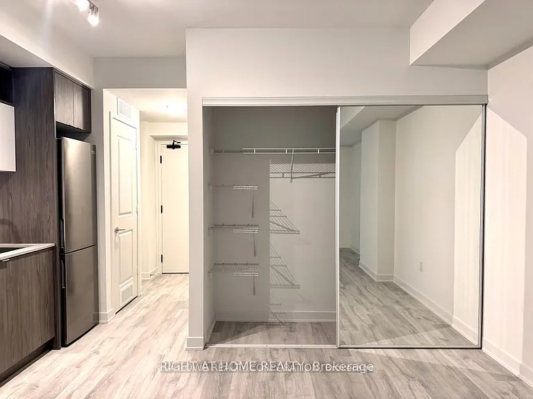 100 Dalhousie St #409 — Photo 9