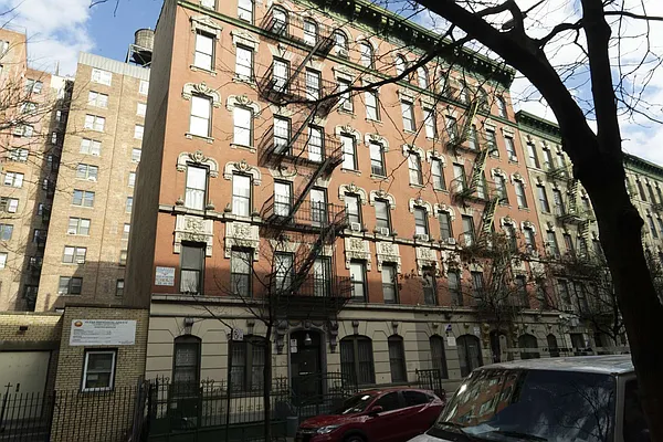 Rented by MD NYC Management LLC | media 35