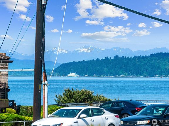 4th image of 3604 Beach Drive SW
