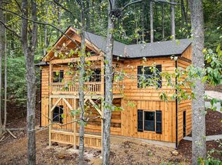 821 Navaho Way, Ellijay, GA 30540