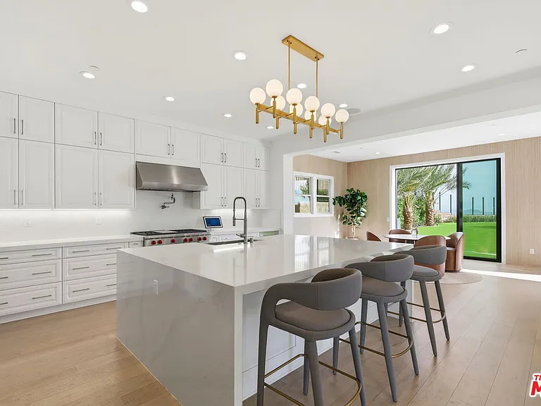 20448 W Liverpool Way — Photo 15