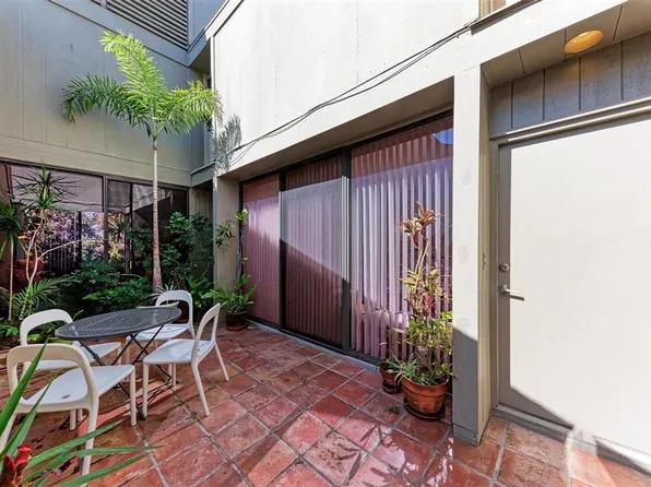 360 Pine Run Dr, Osprey, FL 34229