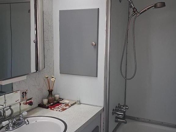 5th image of 2150 Almaden Rd #18