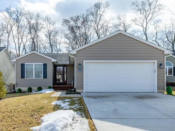 513 Coventry Cir, Dexter, MI 48130