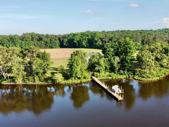 6 Preserve Dr, Lancaster, VA 22503