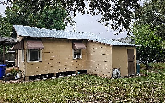 5th image of 2258 Clifford St #2262