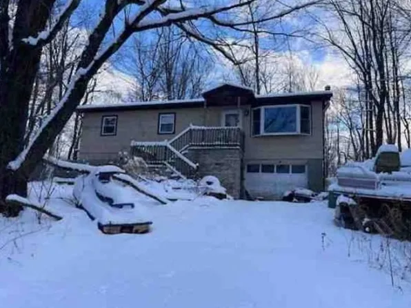 140 E Lakeside Dr, Highland Lakes, NJ 07422