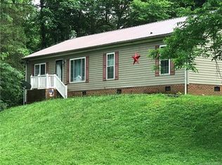 825 Kelly Rd, Mount Holly, NC 28120