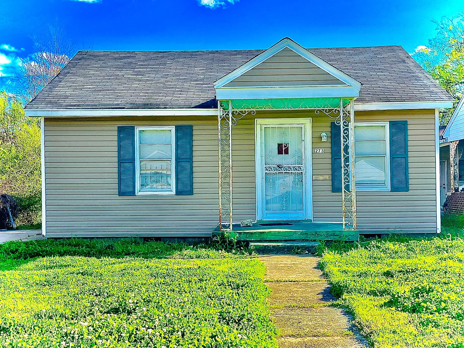 3 bed, 1.5 bath, 1500 sqft, $1,100 — Photo 1