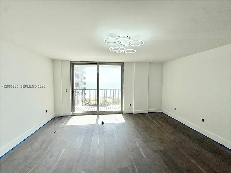 9273 Collins Ave #811 — Photo 7