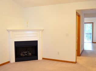 1453 Cantwell Ln APT 12, Swansea, IL 62226