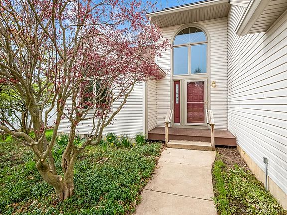 2nd image of 1347 Colony Dr