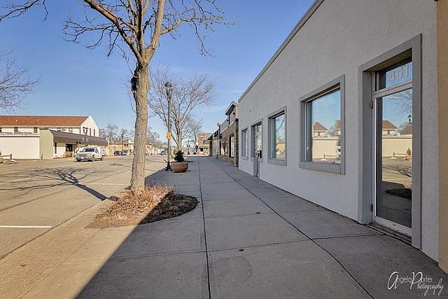 1st image of 451 N Lake St